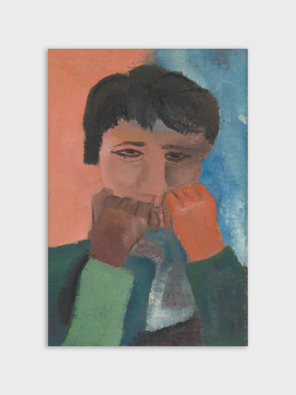 Vrouw Steunend op Twee Vuisten